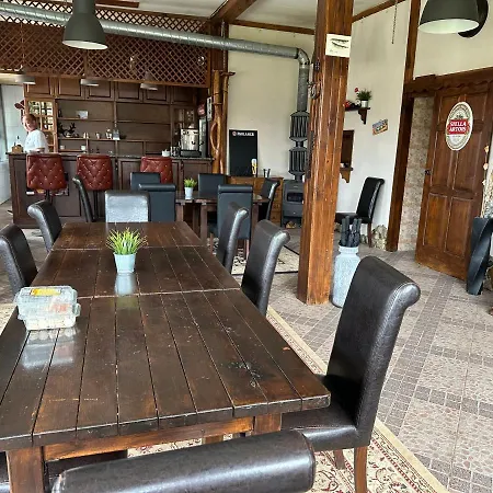 בית הארחה Le Cinema Shiroki Dol