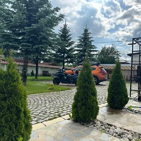 בית הארחה Le Cinema Shiroki Dol