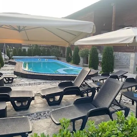Le Cinema 4* Shiroki Dol