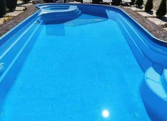 Le Cinema Shiroki Dol