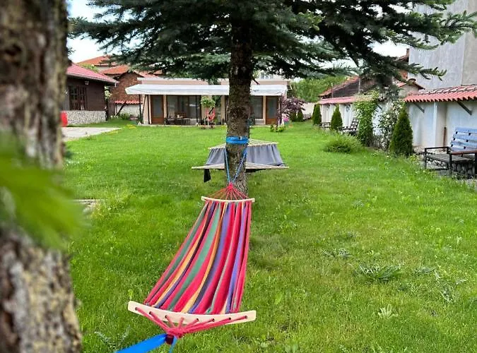 Le Cinema 4* Shiroki Dol