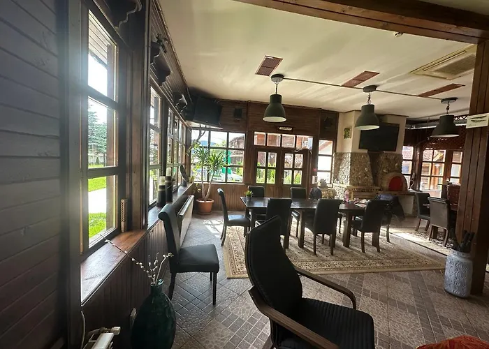 Le Cinema بيت ضيافة Shiroki Dol