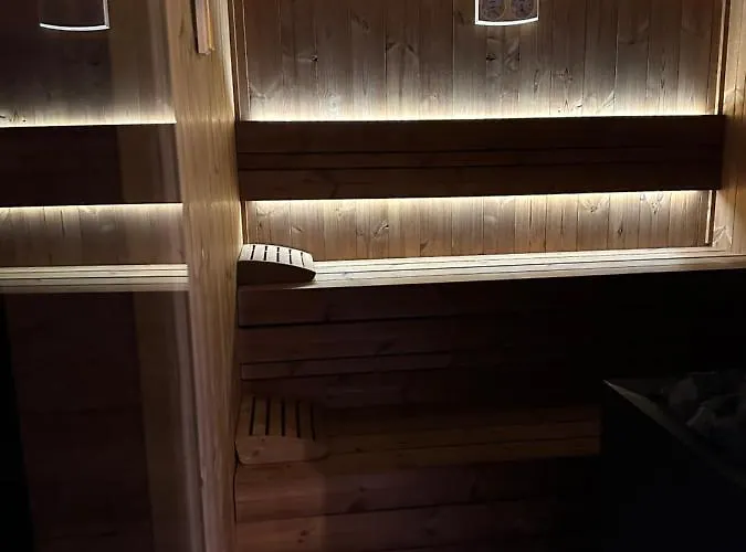 Le Cinema 4* Shiroki Dol