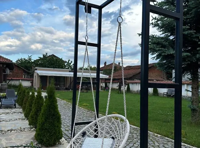 Le Cinema Maison d'hôtes Shiroki Dol