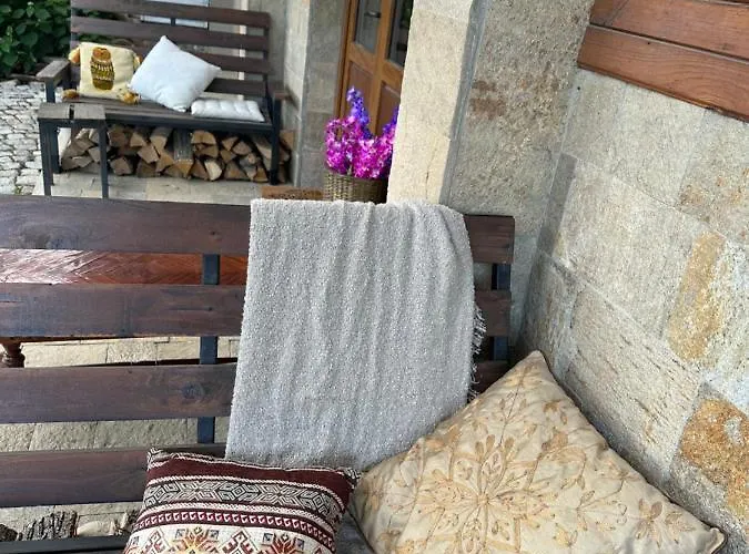 Le Cinema Shiroki Dol